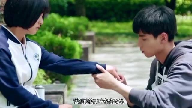 徐璐在海南岛走红毯,礼服上围尺寸偏小,网友不觉得勒人吗